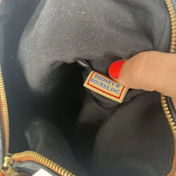 Dooney And Bourke Hobo Bag Pebbled Leather Black And Tan Shoulder Bag - Picture 4 of 16